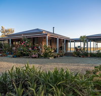 SanctuaryWaratah - Lennox Head Accommodation