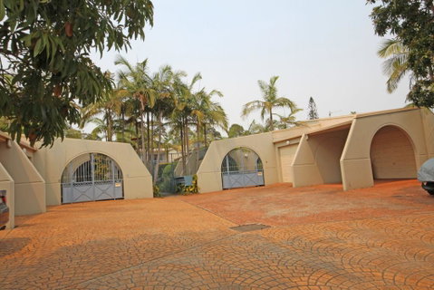 Santa Barbara - Lennox Head Accommodation 0