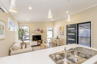 Book Serpentine Accommodation Vacations Lennox Head Accommodation Lennox Head Accommodation