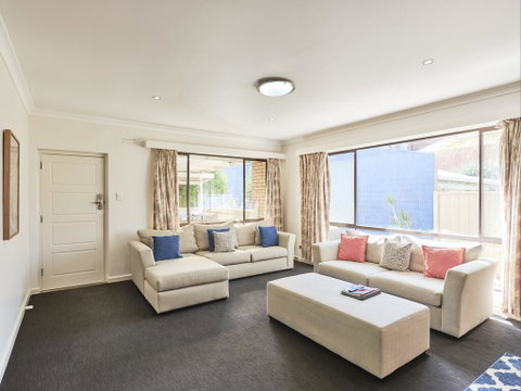 Skymirror Villa - Lennox Head Accommodation 2