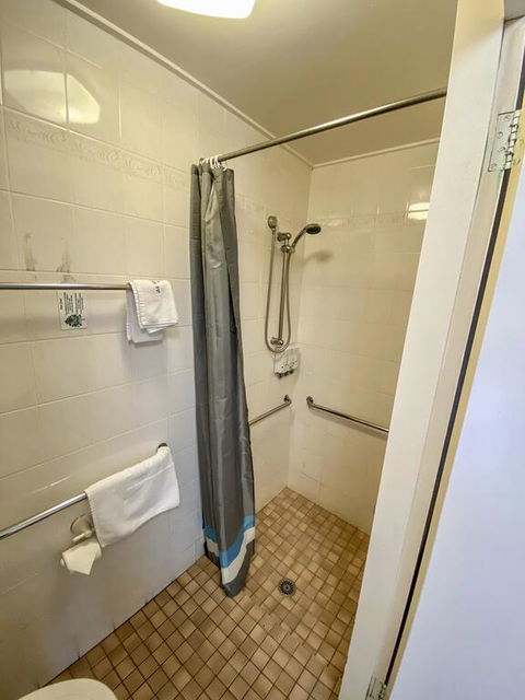 Snow Season Motor Inn - Lennox Head Accommodation 3