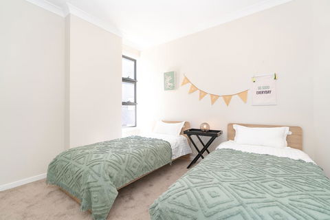 SP246-Brandnew Modern Apt In Penrith With Parking - Lennox Head Accommodation 2