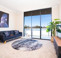 SP246-Brandnew modern Apt in Penrith with parking - Lennox Head Accommodation