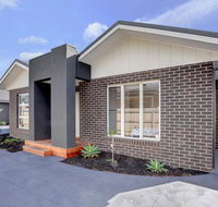 Staughton Sounds - Lennox Head Accommodation