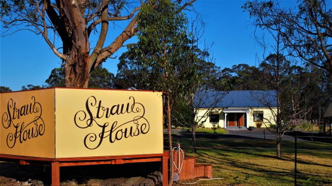 Straw House B And B - Lennox Head Accommodation 0