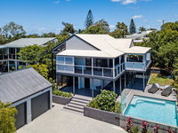Stylish and spacious masterpiece Sunshine Beach