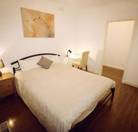 Sunny House - Melbourne Airport Home - Lennox Head Accommodation