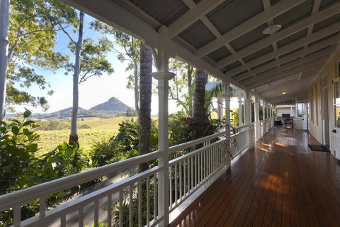 Sunrise At Sanquar, Noosa Hinterland - Lennox Head Accommodation 3