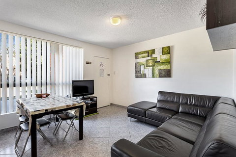 Sunset Court, Unit 1/3 Resthaven Avenue - Lennox Head Accommodation 3