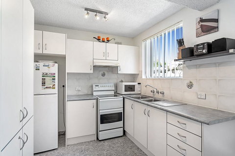 Sunset Court, Unit 1/3 Resthaven Avenue - Lennox Head Accommodation 2