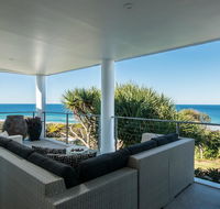 Sunshine Coast White House - Lennox Head Accommodation