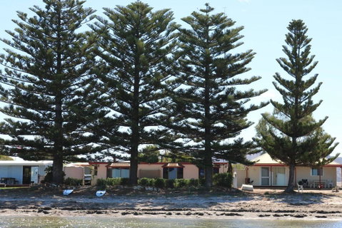 Tall Pines Beach House At Mount Dutton Bay (part Of Coffin Bay Waterways) - Lennox Head Accommodation 1