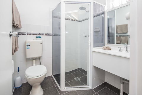 Tally Ho Motor Inn - Lennox Head Accommodation 3