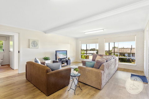 TASSIE SEASIDE SERENITY - L'Abode Accommodation - Lennox Head Accommodation 1