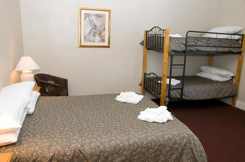 The Alpine Hotel - Lennox Head Accommodation 2