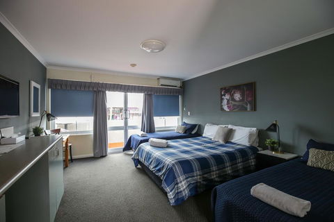 The Bayview Hotel - Lennox Head Accommodation 0