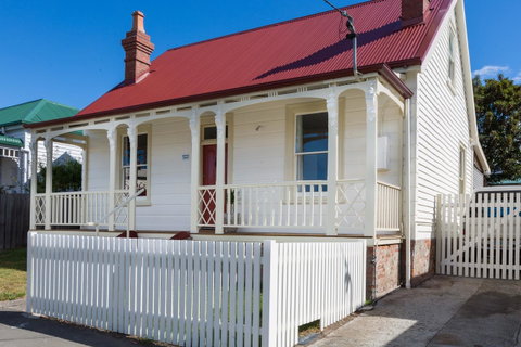 Brampton Cottage - Lennox Head Accommodation 0