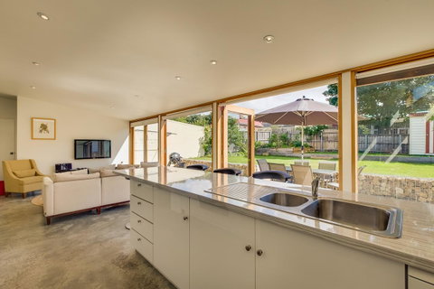 Brampton Cottage - Lennox Head Accommodation 18