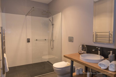 Roxburgh House Apartments - Lennox Head Accommodation 1