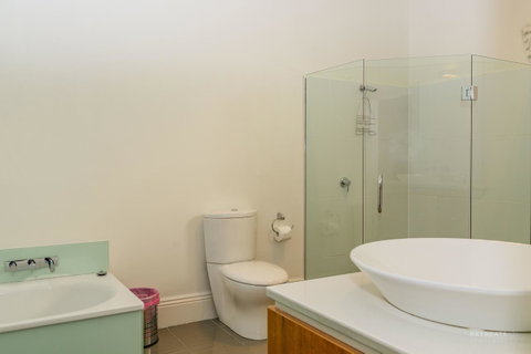Roxburgh House Apartments - Lennox Head Accommodation 4