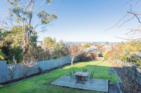 Omaroo House - Panoramic Water Views - Lennox Head Accommodation 33