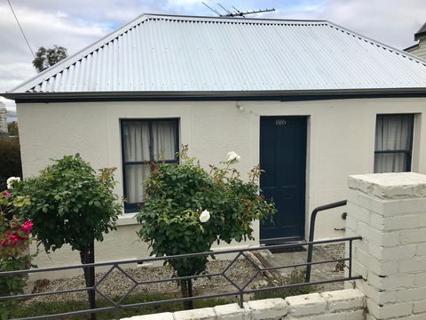 Omaroo House - Panoramic Water Views - Lennox Head Accommodation 0