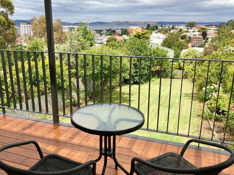 Omaroo House - Panoramic Water Views - Lennox Head Accommodation 3