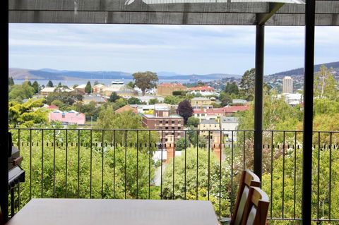 Omaroo House - Panoramic Water Views - Lennox Head Accommodation 6