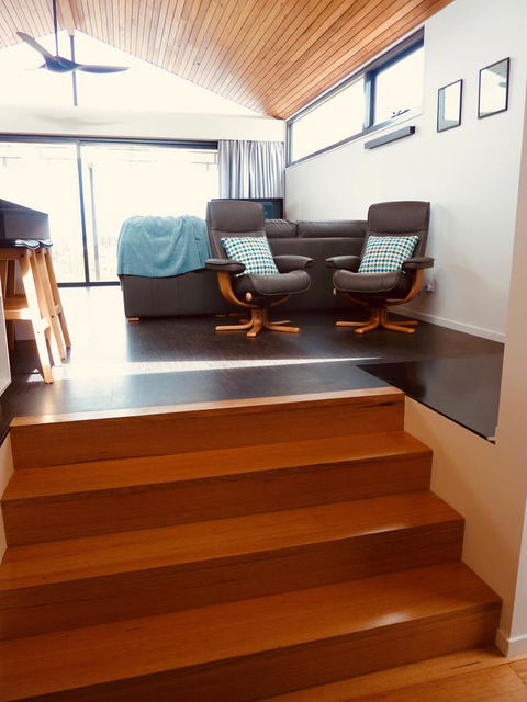 Omaroo House - Panoramic Water Views - Lennox Head Accommodation 13