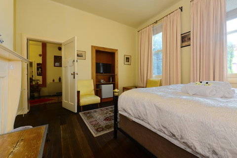 Edinburgh Gallery Bed & Breakfast - Lennox Head Accommodation 23