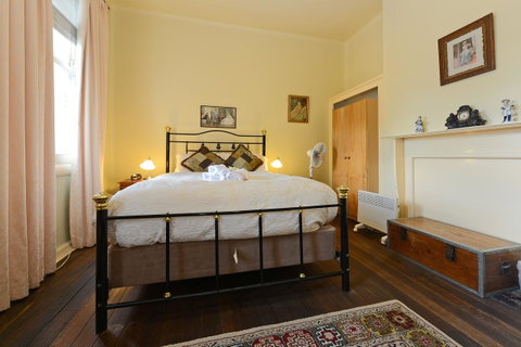 Edinburgh Gallery Bed & Breakfast - Lennox Head Accommodation 24