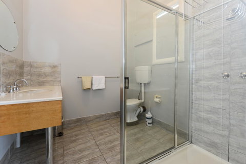 Edinburgh Gallery Bed & Breakfast - Lennox Head Accommodation 12