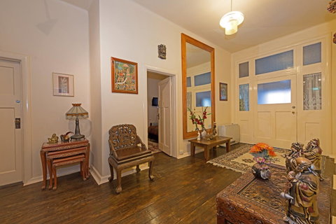 Edinburgh Gallery Bed & Breakfast - Lennox Head Accommodation 2