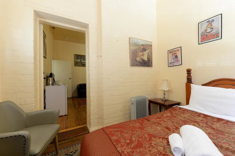 Edinburgh Gallery Bed & Breakfast - Lennox Head Accommodation 13