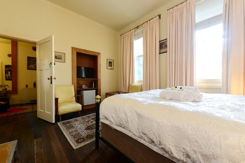 Edinburgh Gallery Bed & Breakfast - Lennox Head Accommodation 21