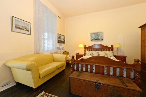 Edinburgh Gallery Bed & Breakfast - Lennox Head Accommodation 31