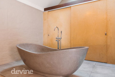 Devine Stays - Hayloft On ELizabeth - Lennox Head Accommodation 2