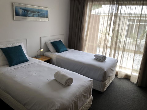 Port Campbell Parkview Motel & Apartments - Lennox Head Accommodation 13