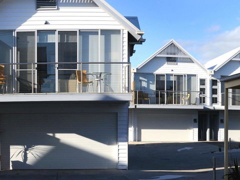 The Victoria Apartments - Lennox Head Accommodation 2