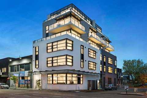 The Hamptons Apartments - St Kilda - Lennox Head Accommodation 0