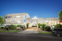 Book Tullamarine Accommodation Vacations Lennox Head Accommodation Lennox Head Accommodation