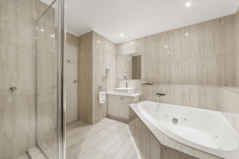 Ciloms Airport Lodge - Lennox Head Accommodation 9