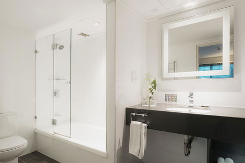 Novotel Melbourne On Collins - Lennox Head Accommodation 4
