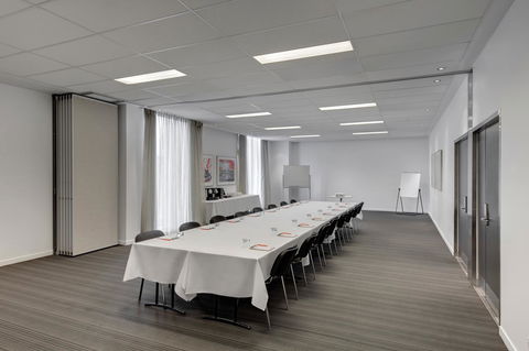 Travelodge Hotel Melbourne Docklands - Lennox Head Accommodation 17