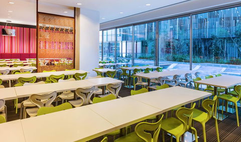 Travelodge Hotel Melbourne Docklands - Lennox Head Accommodation 16