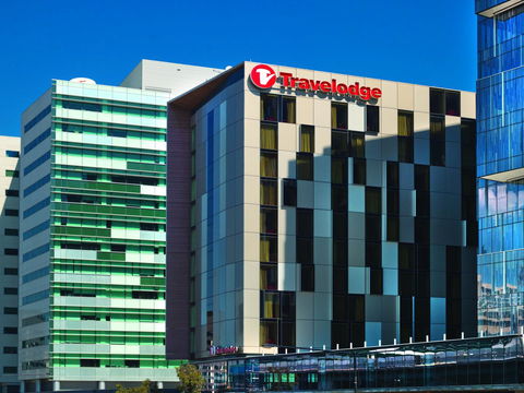 Travelodge Hotel Melbourne Docklands - Lennox Head Accommodation 4