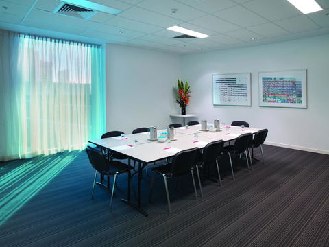 Travelodge Hotel Melbourne Docklands - Lennox Head Accommodation 22