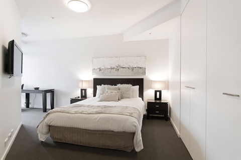 Docklands Private Collection - NEWQUAY - Lennox Head Accommodation 44