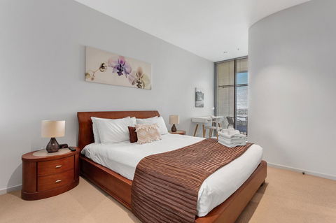 Docklands Private Collection - NEWQUAY - Lennox Head Accommodation 3
