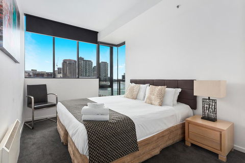 Docklands Private Collection - NEWQUAY - Lennox Head Accommodation 7